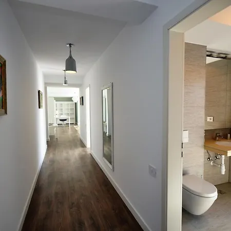 Raisa Penthouse Holidays Апартаменти *