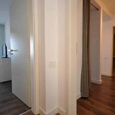 Raisa Penthouse Holidays Апартаменти *