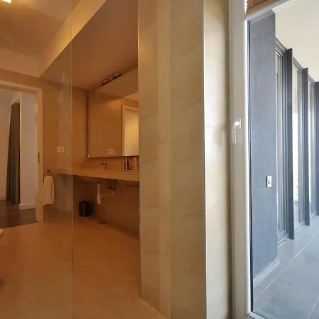 Raisa Penthouse Holidays Апартаменти *