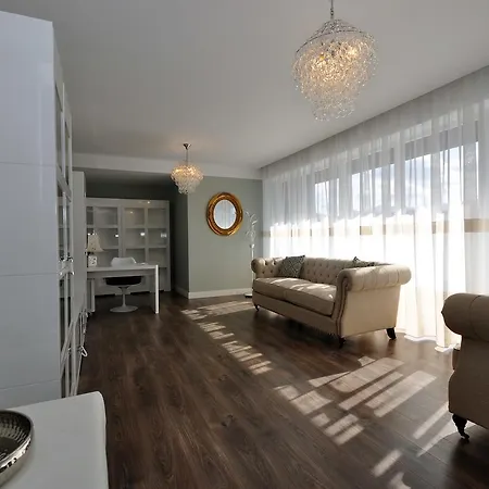 Raisa Penthouse Holidays Апартаменти Брашов