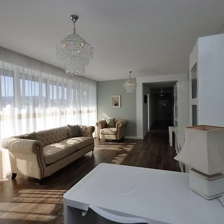 Raisa Penthouse Holidays Апартаменти *