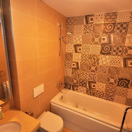 Raisa Penthouse Holidays *